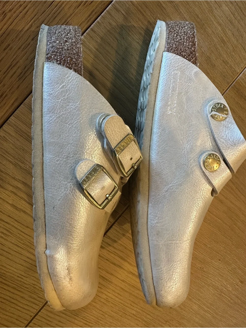 Birkenstock Kids Metallic Cream Buckle Clogs